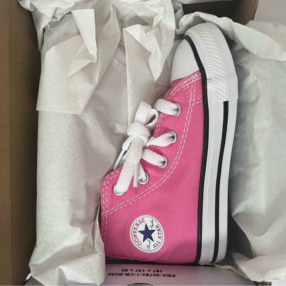 High top pink converse